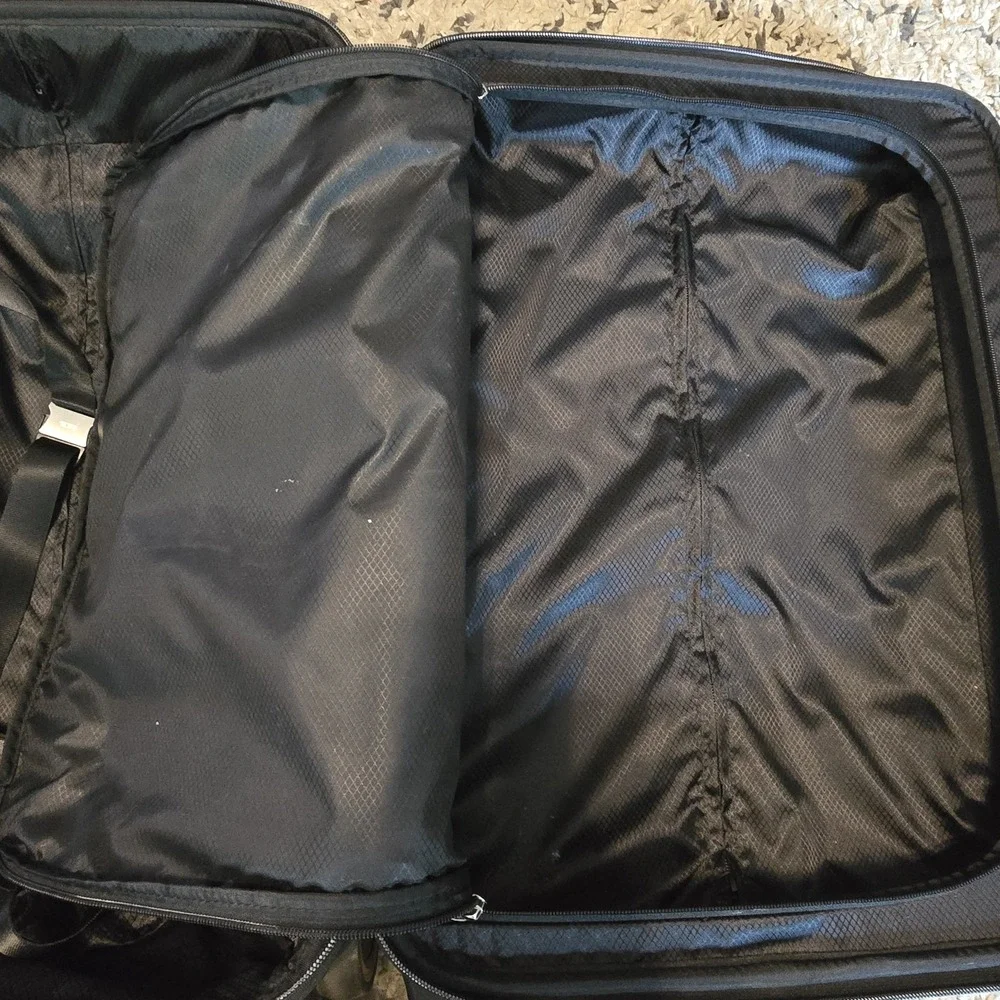 TUMI Tegra-Lite 28121TG Gray Woven Carbon Rolling Suitcase Carry-On 22